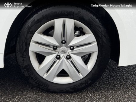 2025 Toyota Corolla - thumbnail 6