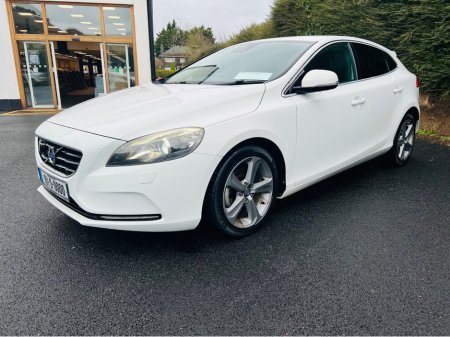 2015 Volvo V40 PRIVACY GLASS //  // REVERSE CAM €12,950 thumbnail