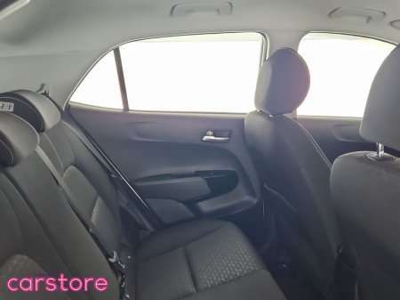 2017 Kia Picanto - thumbnail 10