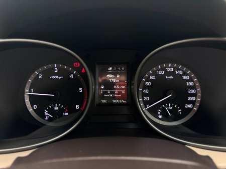 2016 Hyundai Santa Fe - thumbnail 25