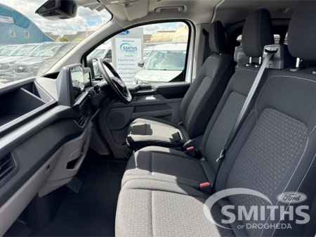 2025 Ford Transit Custom DCIV TREND 2.5 232PS PHEV LWB **IN STOCK 6 SEATS CREW CAB** €46,000