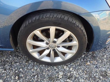 2016 Volkswagen Golf - thumbnail 2