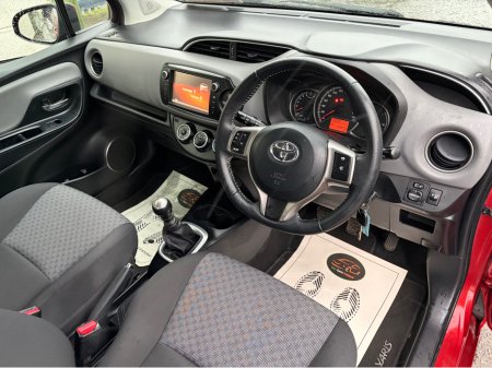 2015 Toyota Yaris SOL 1.33 PETROL 6 SPEED MANUAL 4DR HATCHBACK *ONE OWNER IRISH CAR* *TOP SPEC* *FULL TOYOTA SERVICE HISTORY* *NEW NCT 01/2027* *€200 ROAD TAX* *FINANCE ARRANGED TODAY* €10,450 thumbnail