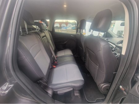 2017 Ford Kuga - thumbnail 27