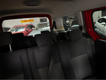 2016 Ford Tourneo Connect GRAND 1.5 TDCI 100PS STYLE 7 Seater €13,999 thumbnail