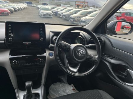 2022 Toyota Yaris Cross Hybrid Luna €26,500 thumbnail