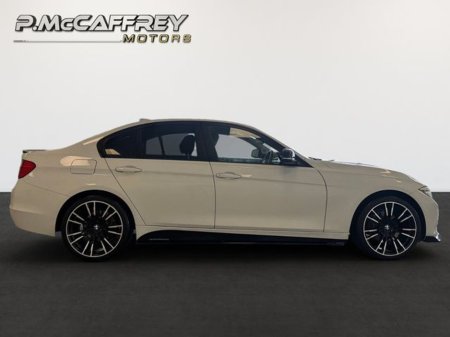 2015 BMW 3 Series - thumbnail 4