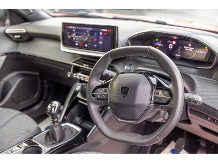 2025 Peugeot 2008 251D12190 Peugeot 2008 1.2 Puretech 100bhp Allure thumbnail