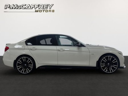 2015 BMW 3 Series - thumbnail 4