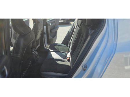 2022 Volvo XC40 - thumbnail 15