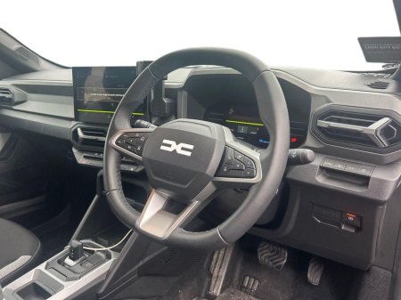 2026 Dacia Duster Journey HEV 155 E06X €35,740 thumbnail