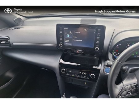 2024 Toyota Yaris Cross CROSS LUNA SPORT 4DR AUTO €30,950 thumbnail
