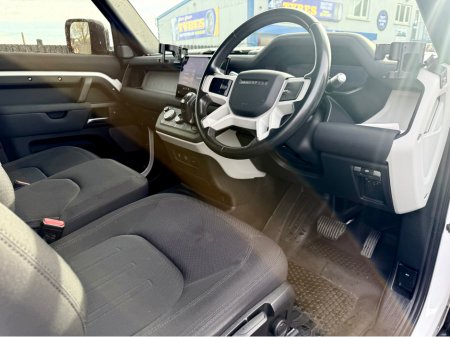 2021 Land Rover Defender - thumbnail 8