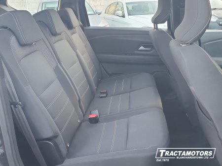 2023 Dacia Jogger EXPRESSION TCE 110 NBI 5DR thumbnail