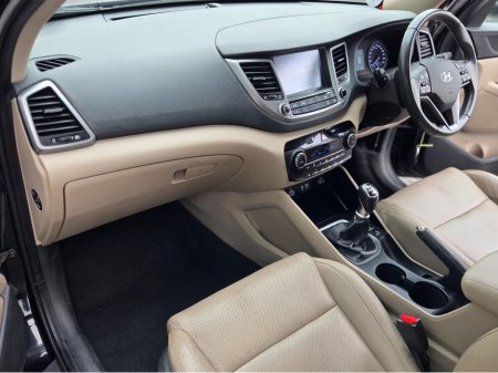 2018 Hyundai Tucson IX35 EXECUTIVE 1.7 5DR €15,990 thumbnail