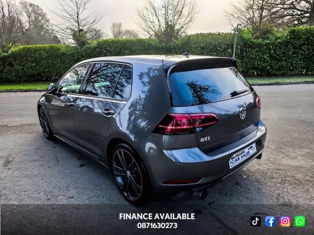 2018 Volkswagen Golf - thumbnail 10