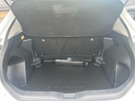 2022 Toyota Yaris Cross CR CROSS LUNA 4DR AUTO thumbnail