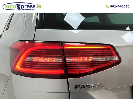 2016 Volkswagen Passat 2.0 TDI BLUMOTION, Panoramic Sunroof thumbnail