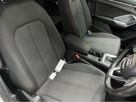 2020 Audi Q3 €30950! 2020 AUDI Q3 35TDI QUATTRO ADVANCED 2.0 AUTOMATIC / CRUISE CONTROL / 360° PARKING CAMERA / ELECTRIC HEATED SEATS / PADDLE SHIFTERS / APPLE CARPLAY €30,950 thumbnail