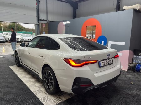 2022 BMW i4 ONLY 20K KMS 2022 BMW I4 40EDRIVE M SPORTS AUTOMATIC / CRUISE CONTROL / 360° PARKING CAMERA / ELECTRIC MEMORY & HEATED SEATS / PADDLE SHIFTERS / BMW APPS AND APPLE CARPLAY €36,950 thumbnail