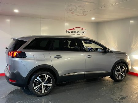 2020 Peugeot 5008 - thumbnail 6