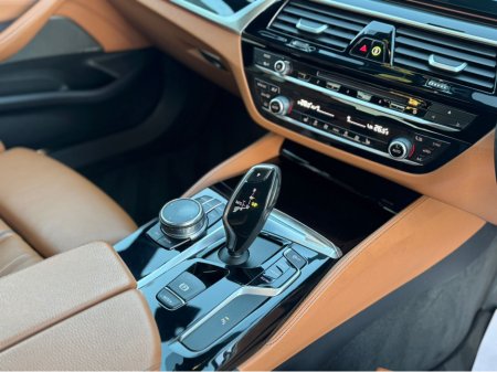 2017 BMW 5 Series - thumbnail 15