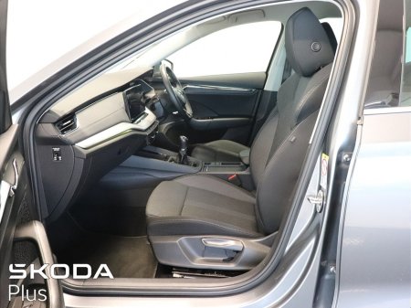2023 Skoda Octavia - view 4