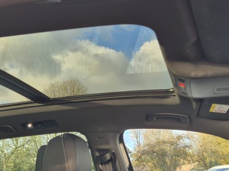 2022 Volkswagen Tiguan R-LINE 2.0 TDI MANUAL 6SPEED FWD 150HP 5DR €37,950 thumbnail