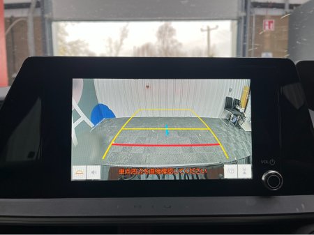 2025 Toyota Prius - thumbnail 18