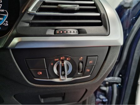 2022 BMW X3 30E M SPORT (PRO PACK / OYSTER LEATHER) X-DRIVE AUTOMATIC **ONE OWNER / TOP SPEC / 20" ALLOYS / APPLE CARPLAY / ADAPTIVE LED HEADLIGHTS / BMW M SEATBELTS / ELECTRIC BOOTLID /REVERSE CAMERA / SAT NAV** €49,900 thumbnail