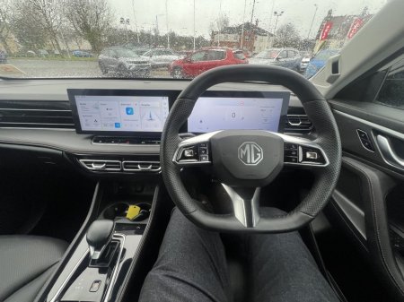 2025 MG HS Trophy thumbnail