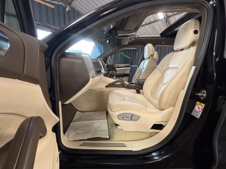 2012 Porsche Cayenne - thumbnail 21