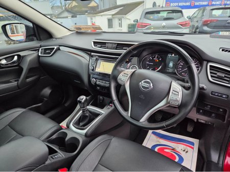 2017 Nissan Qashqai 1.5 SV PREMIUM E6 4DR €11,950 thumbnail