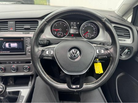 2016 Volkswagen Golf LOUNGE 1.6 TDI MANUAL 5SPEED 110 5DR €12,950 thumbnail