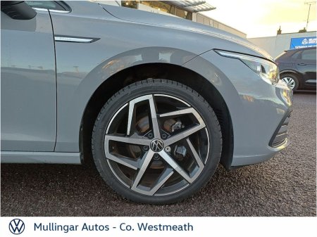 2022 Volkswagen Golf 2.0 TDI 115HP Style €26,950 thumbnail