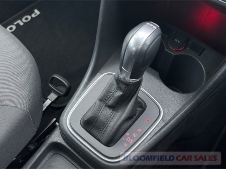 2017 Volkswagen Polo 1.2 , AUTO // EXTREMELY LOW MILEAGE €13,950 thumbnail