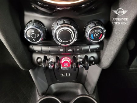 2018 MINI Hatch 3-Door One €15,975 thumbnail