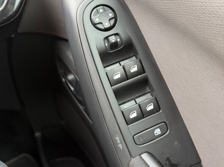 2014 Citroen C4 - thumbnail 11