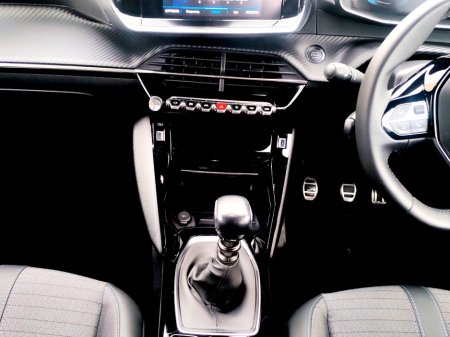 2023 Peugeot 2008 1.2 Puretech 100bhp Allure €25,950 thumbnail