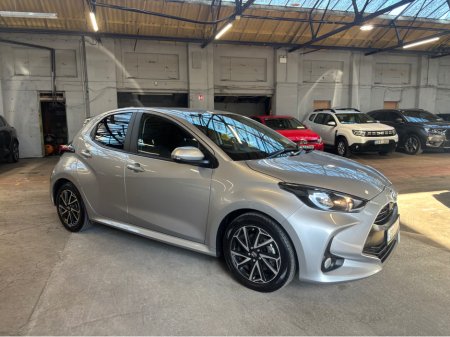 2023 Toyota Yaris - thumbnail 1