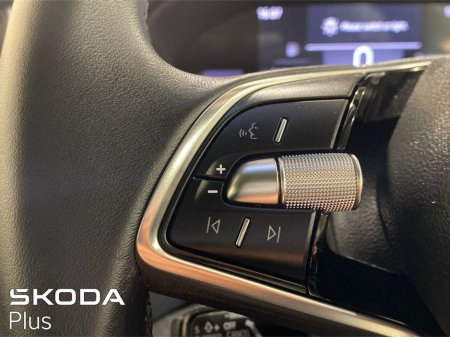 2025 Skoda Karoq Selection 2.0TDI 115bhp €35,950 thumbnail