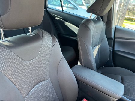 2020 Toyota Prius - thumbnail 10