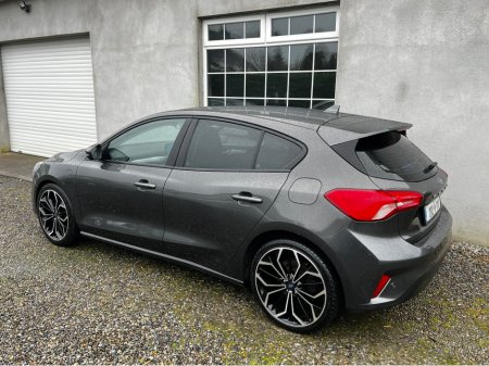 2020 Ford Focus - thumbnail 7