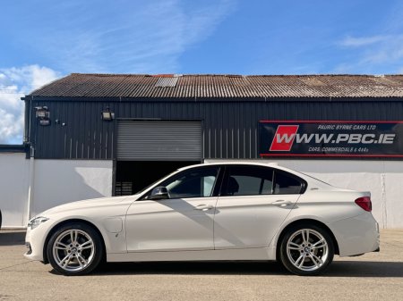 2016 BMW 3 Series - thumbnail 22