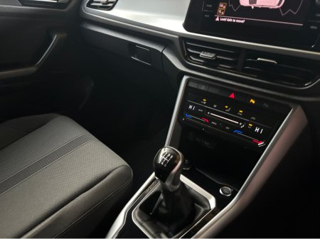 2024 Volkswagen T-Roc - thumbnail 10