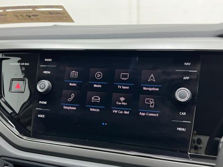 2018 Volkswagen Polo 1.0 TSI Automatic, Reversing camera, LOW MILES €16,895 thumbnail