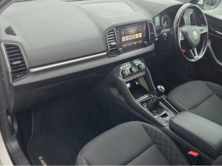 2018 Skoda Karoq AMBITION 1.6 TDI 116HP 4 4DR €14,990 thumbnail