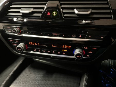 2023 BMW 5 Series - thumbnail 7