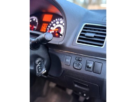 2012 Toyota Avensis - thumbnail 30