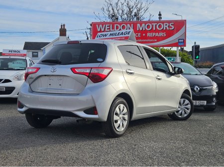 2019 Toyota Yaris - thumbnail 10